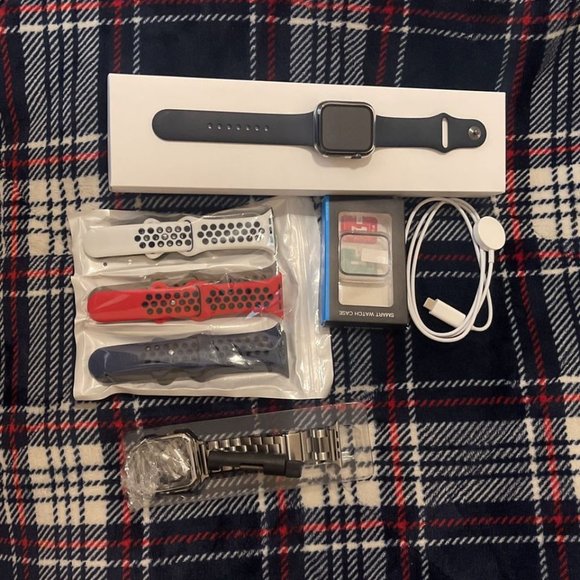 Apple Watch SE 44mm Bundle